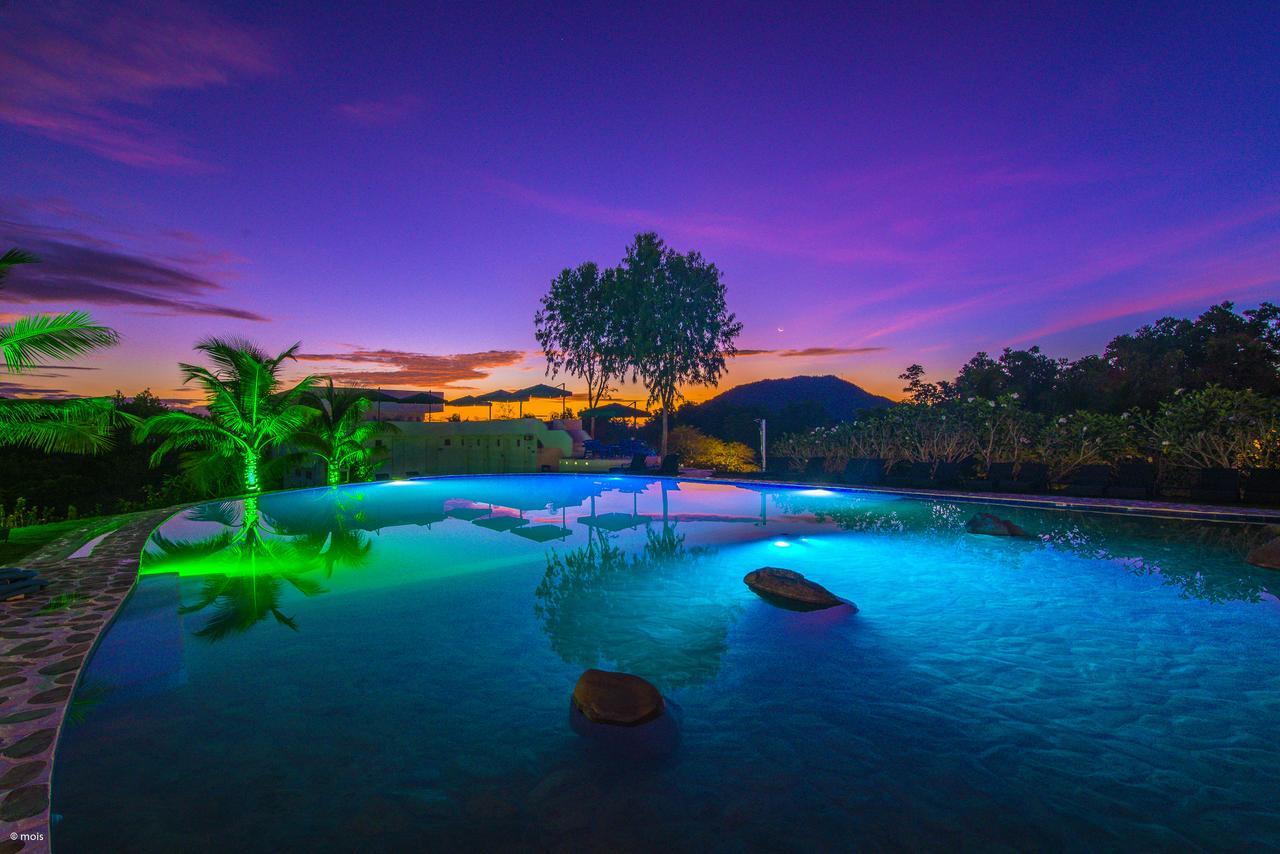 Ai World Park And Resorts Bacungan Kültér fotó